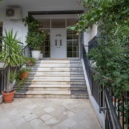 Apartment Central Newly Renovated In 64m²