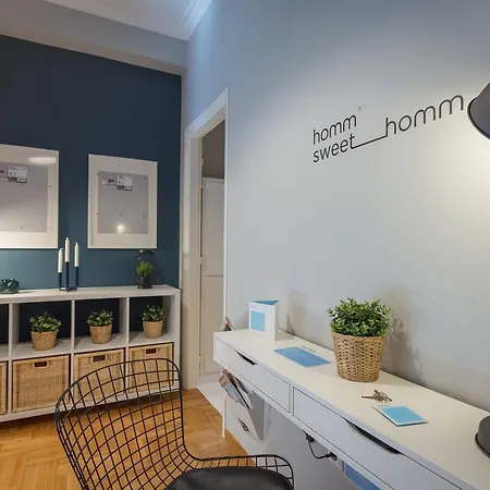 Central Newly Renovated In 64m² Apartment *
